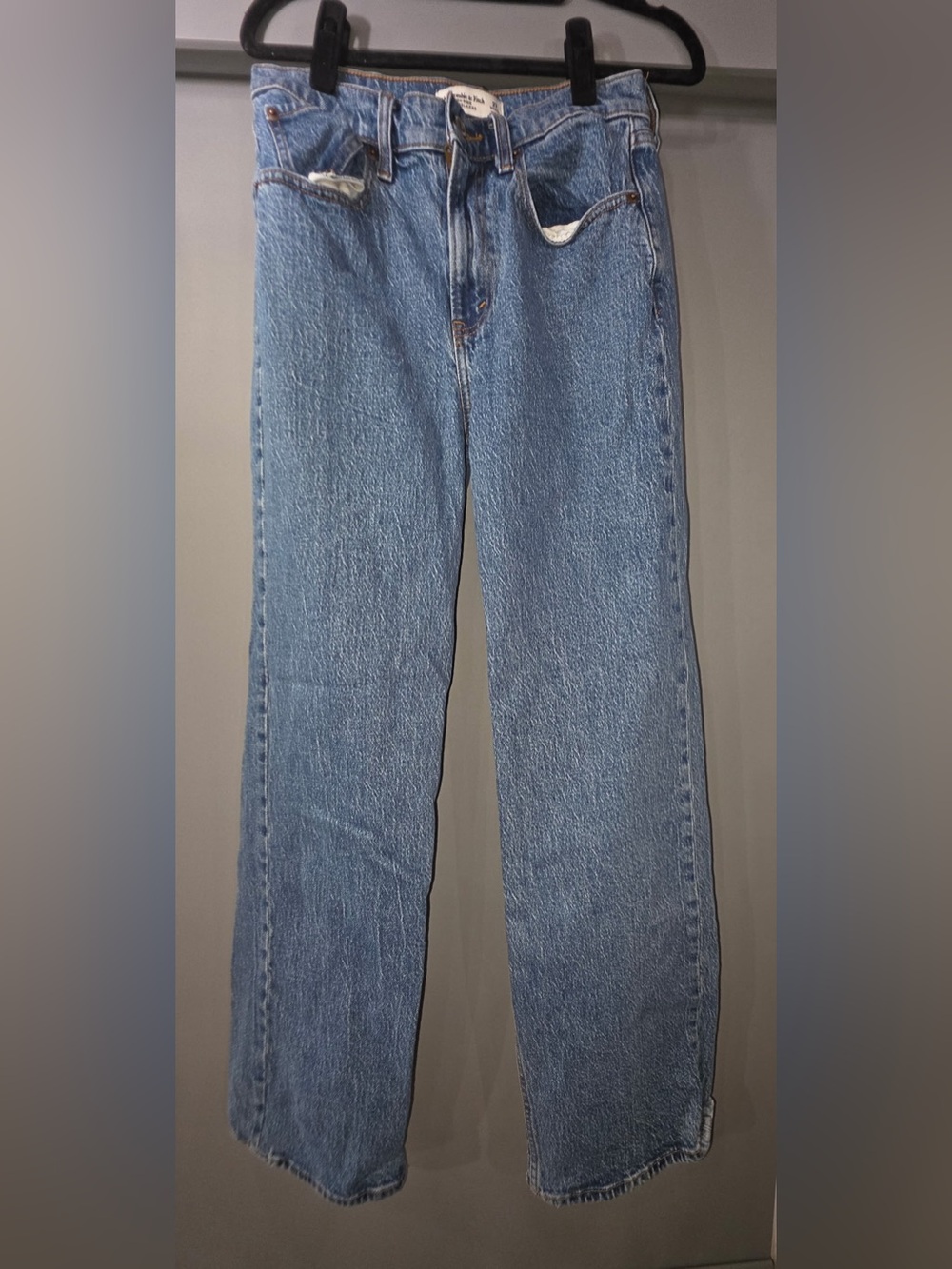 Abercrombie & Fitch Medium Blue high rise 90s Women's Jeans